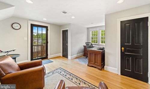 213 Loudoun St, Leesburg VA exterior