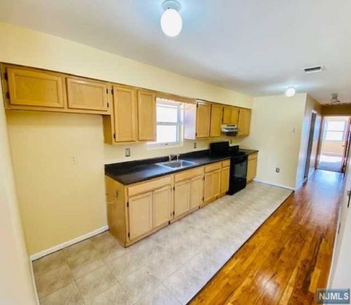 7500 4th Ave, North Bergen NJ  07047-4815 exterior