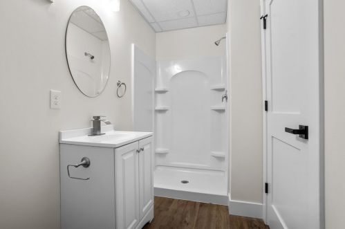 513 5th Ave, Bridgeville PA  15017-1337 exterior