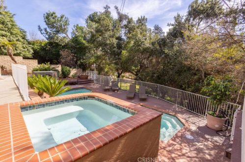 1118 Knollcrest Dr, Covina CA  91724-3432 exterior