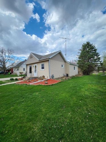 308 Taylor St, Waupun, WI 53963-1330