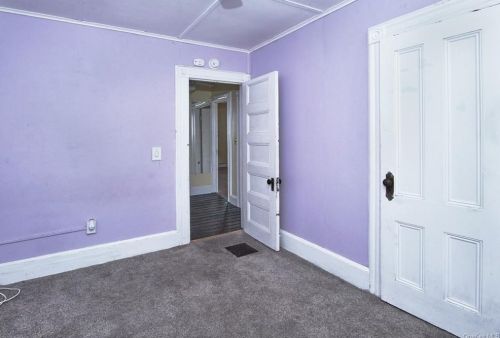 10 Royce Ave, Middletown NY  10940-4709 exterior