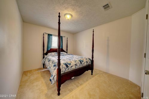 3140 Shadow Trl, Sunny Hills FL  32428-8414 exterior