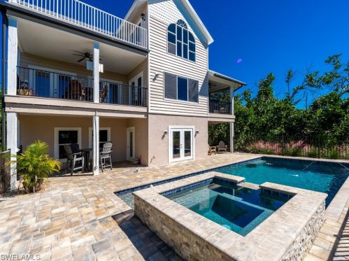 5298 Umbrella Pool Rd, Sanibel FL  33957-2407 exterior