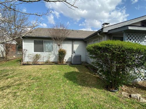 903 Carom Way, Dallas, TX 75217-3557