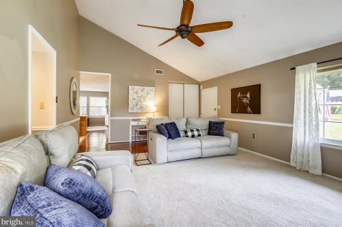 7827 Mulberry Bottom Ln, Springfield VA  22153-2314 exterior