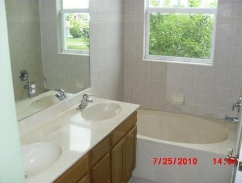 824 Pipers Cay Dr, West Palm Beach, FL 33415-4011