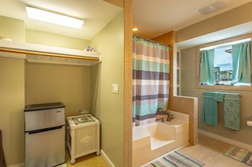 765 Gulf Bch Dr, Saint George Island FL  32328-3112 exterior