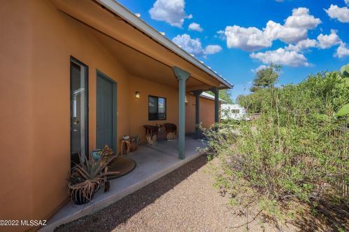 1742 Hedrick Dr, Tucson, AZ 85719-2755