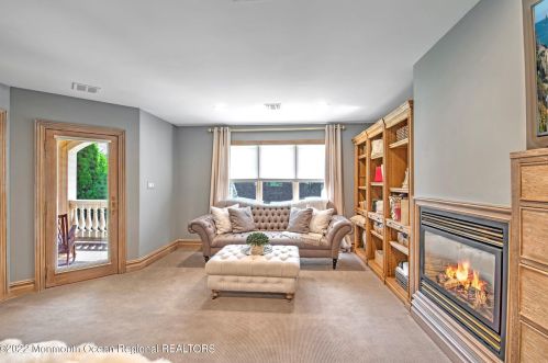 24 Dora Ln, Holmdel Village NJ  07733-1671 exterior