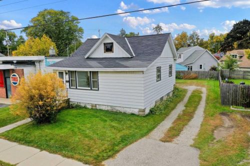 881 Velp Ave, Green Bay, WI 54303-3849
