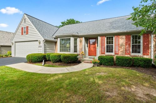 10616 Magnolia Dr, Thiensville, WI 53092-5054
