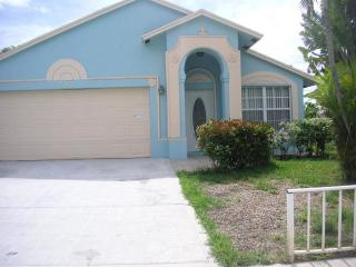 712 3rd St, Boynton Beach FL  33435-5618 exterior