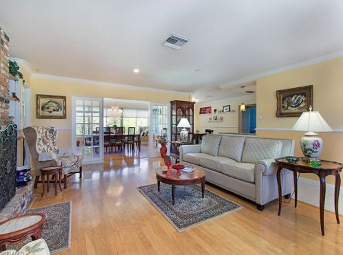 104 Cypress Point Dr, Naples FL  34105-6313 exterior