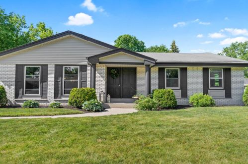 8894 Garden Ln, Greendale, WI 53129-1501