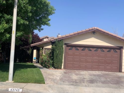 43746 27th St, Lancaster, CA 93535-5820