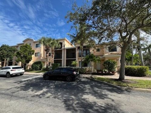 2808 Amalei Dr, West Palm Beach, FL 33410-2856