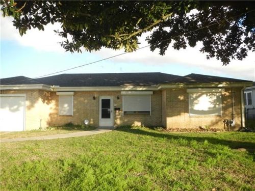 714 Victory Dr, Westwego, LA 70094-4843