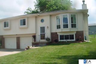 13318 Courtney Dr, Bellevue, NE 68123-2341