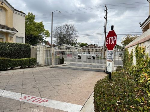 12687 Antigua Ct, Lynwood CA  90262-5377 exterior