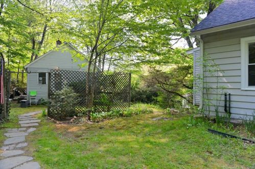 342 Jackson St, Litchfield CT  06787-2015 exterior