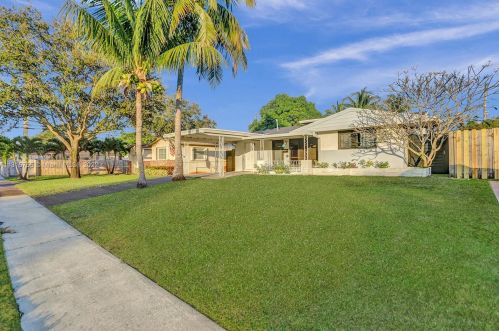 2003 37th Ave, Hollywood FL  33021-4320 exterior