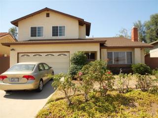 13665 Cunning Ln, Lakeside, CA 92040-4405