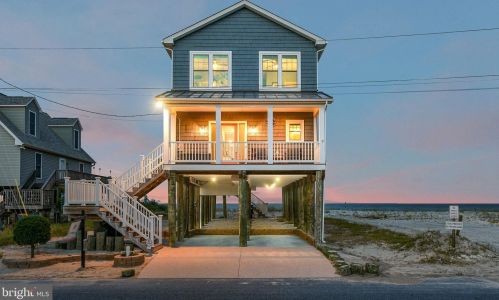 307 Bay Dr, Dover, DE 19901-7086
