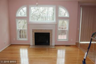 5203 Jule Star Dr, Centreville VA  20120-3019 exterior