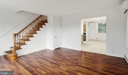 5947 Houghton St, Philadelphia, PA 19128-1637