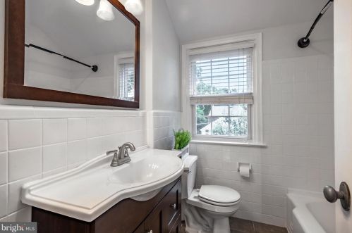 1733 Hawthorne Ave, Pittsburgh PA 15205-4541 exterior