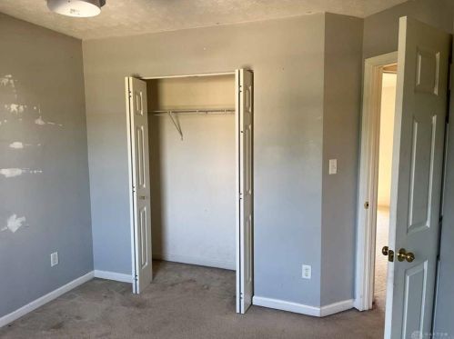 115 Springhouse Dr, Englewood OH  45322-8795 exterior