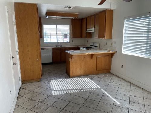 16171 Teakwood Ave, Victorville, CA 92395-9113