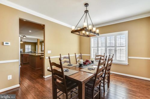 21099 Honeycreeper Pl, Leesburg VA exterior