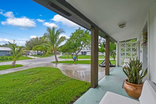 1503 Venus Ave, Jupiter, FL 33469-3110
