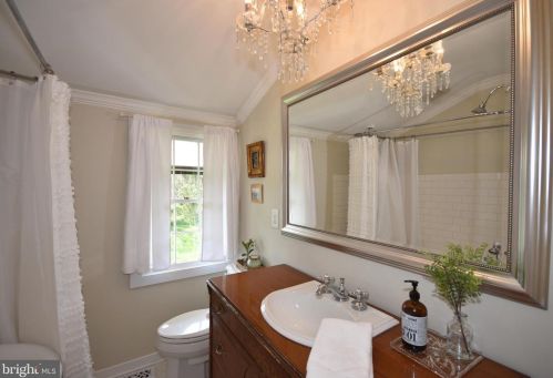 6745 Fayette St, Haymarket VA  20169-2916 exterior