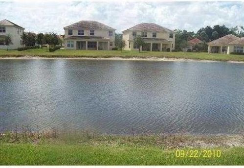 620 Belle Grove Ln, West Palm Beach, FL 33411-4548
