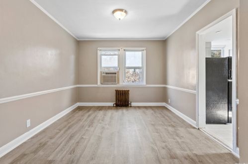 56 Wellington Rd, Floral Park NY  11003-1414 exterior