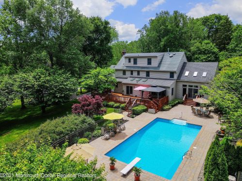 25 Huntley Rd, Holmdel Village, NJ 07733-1846