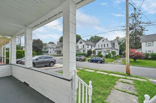 12 Royce Ave, Middletown NY  10940-4708 exterior