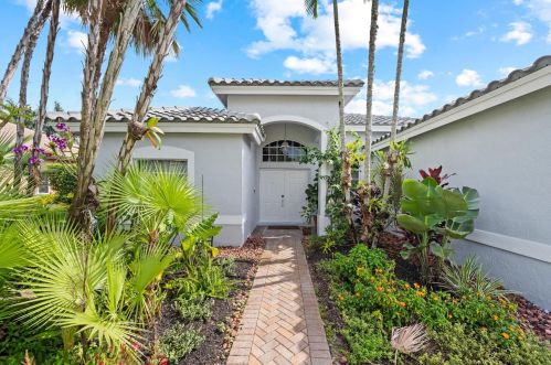11325 Edgewater Cir, West Palm Beach, FL 33414-8835