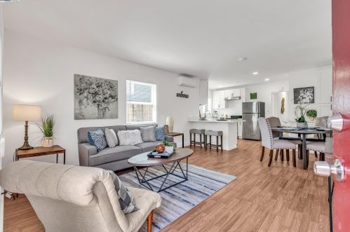 5531 Fremont St, Oakland CA 94608-2216 exterior