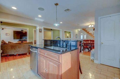 9951 Russell St, Jamaica NY  11414-3949 exterior