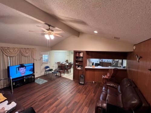 14211 Valka St, Needville, TX 77461-7828
