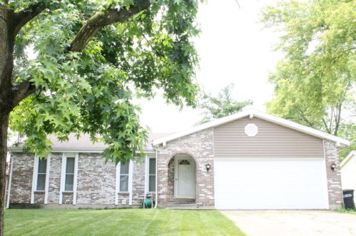 6871 Lancaster Dr, Franklin, OH 45005-3949