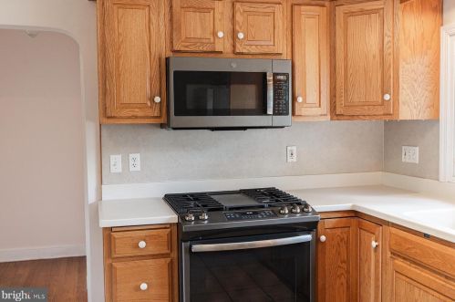 2037 Stone Mill Rd, Lancaster PA  17603-6053 exterior