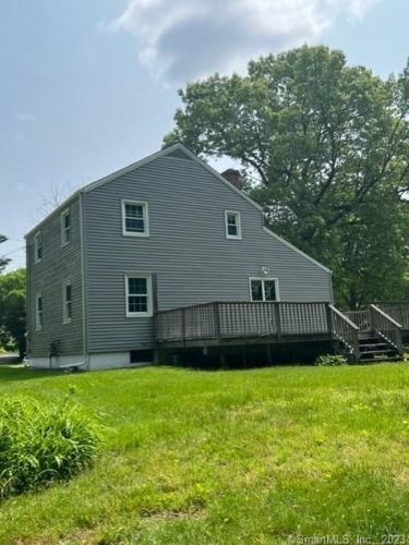 93 Lycett St, Bridgeport, CT 06611-4707