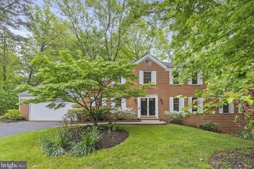 10809 Dayflower Ct, Herndon VA  20191-5109 exterior