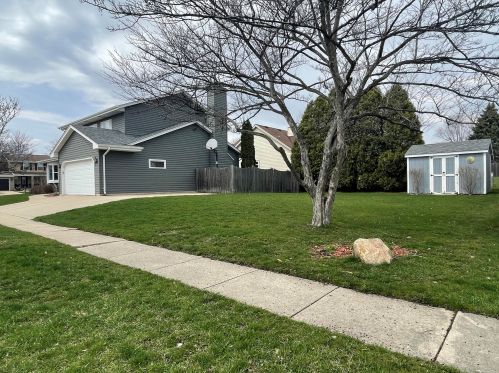 6220 82 St, Kenosha WI 53142-1865 exterior