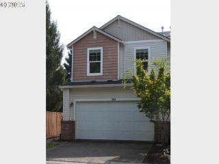 17008 Red Leaf Pl, Sherwood OR  97140-8985 exterior
